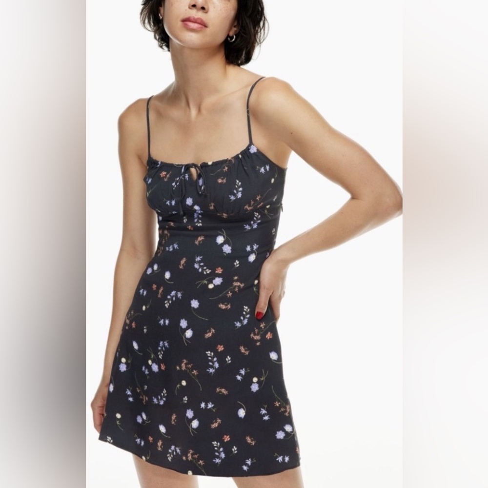 Wilfred Bellow Mini Dress